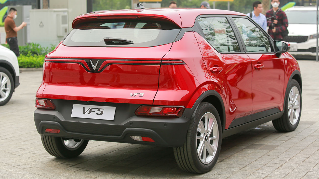 VF5 Màu đỏ - Ảnh 5