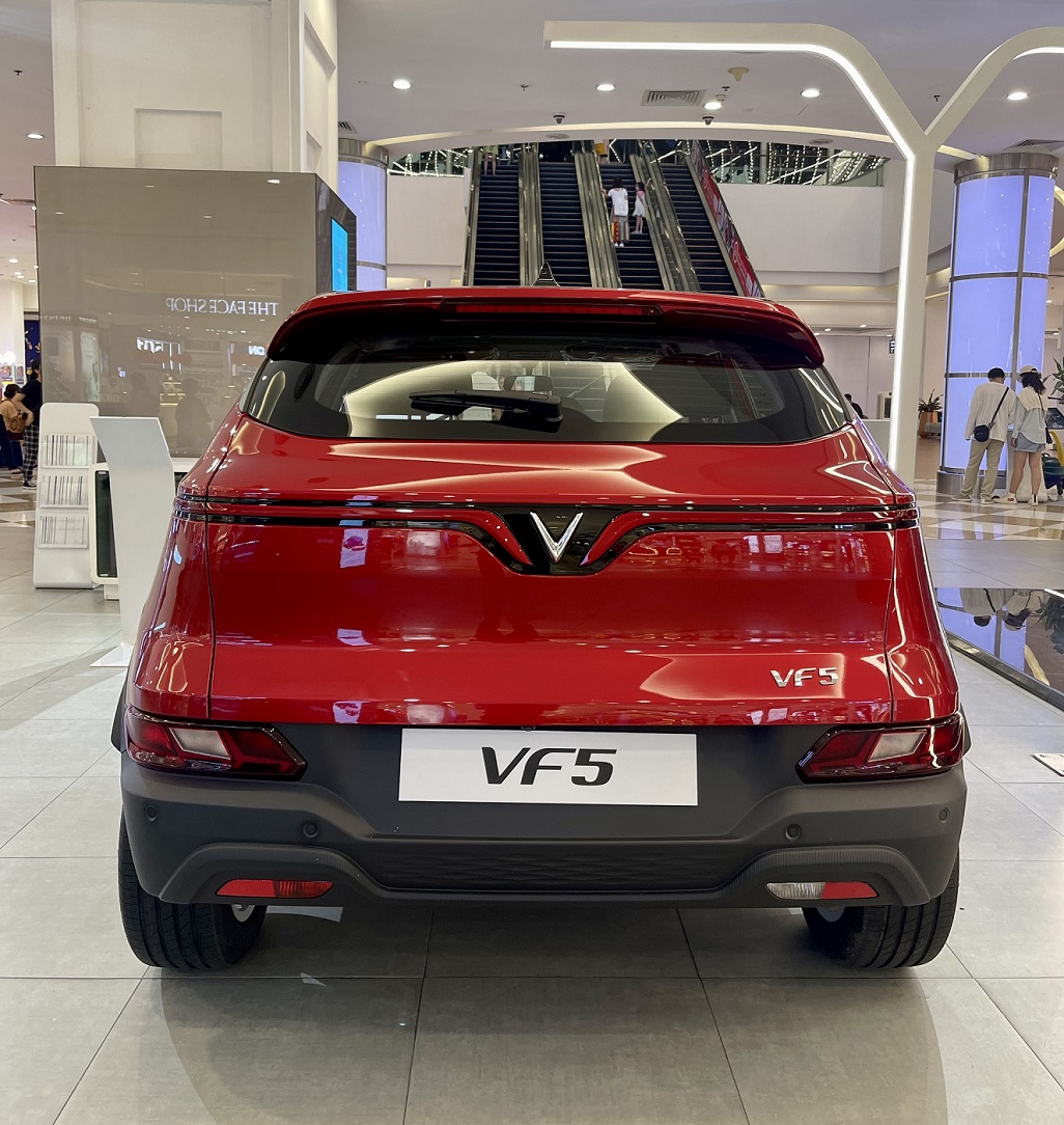 VF5 Màu đỏ - Ảnh 7