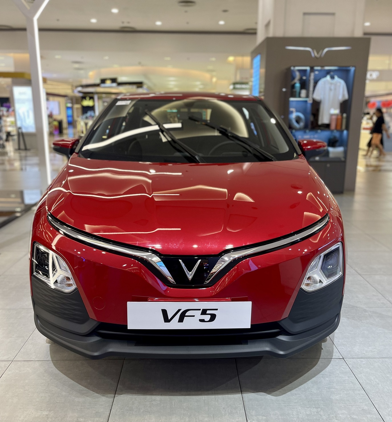 VF5 Màu đỏ - Ảnh 4